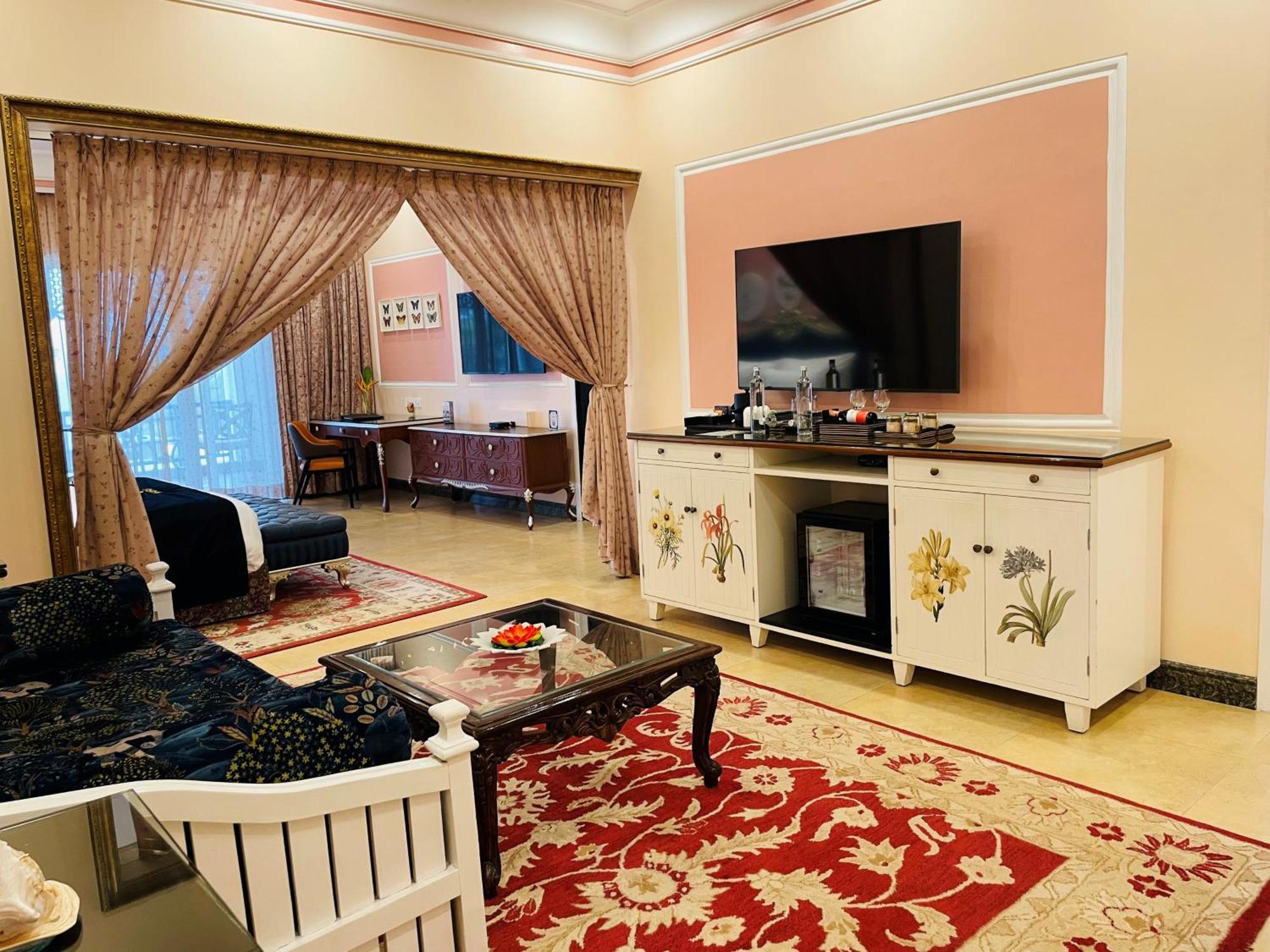 Mayfair Palm Beach Resort โกปาลปุระ ภายนอก รูปภาพ