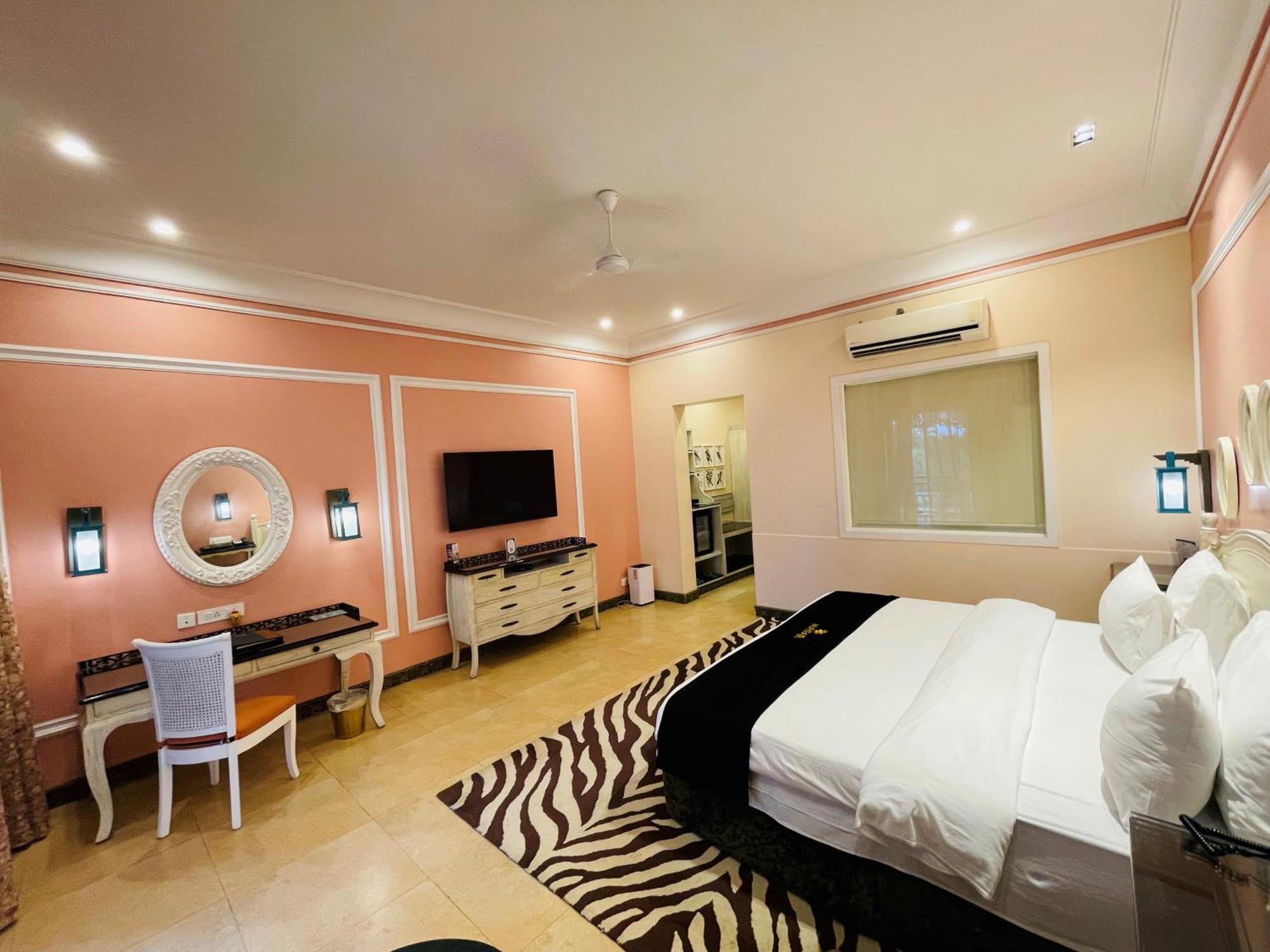 Mayfair Palm Beach Resort โกปาลปุระ ภายนอก รูปภาพ