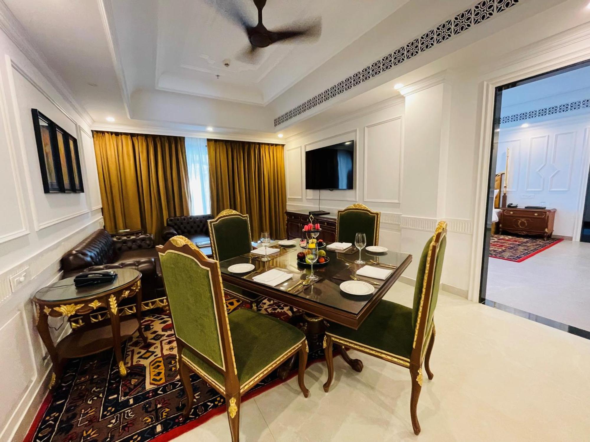 Mayfair Palm Beach Resort โกปาลปุระ ภายนอก รูปภาพ