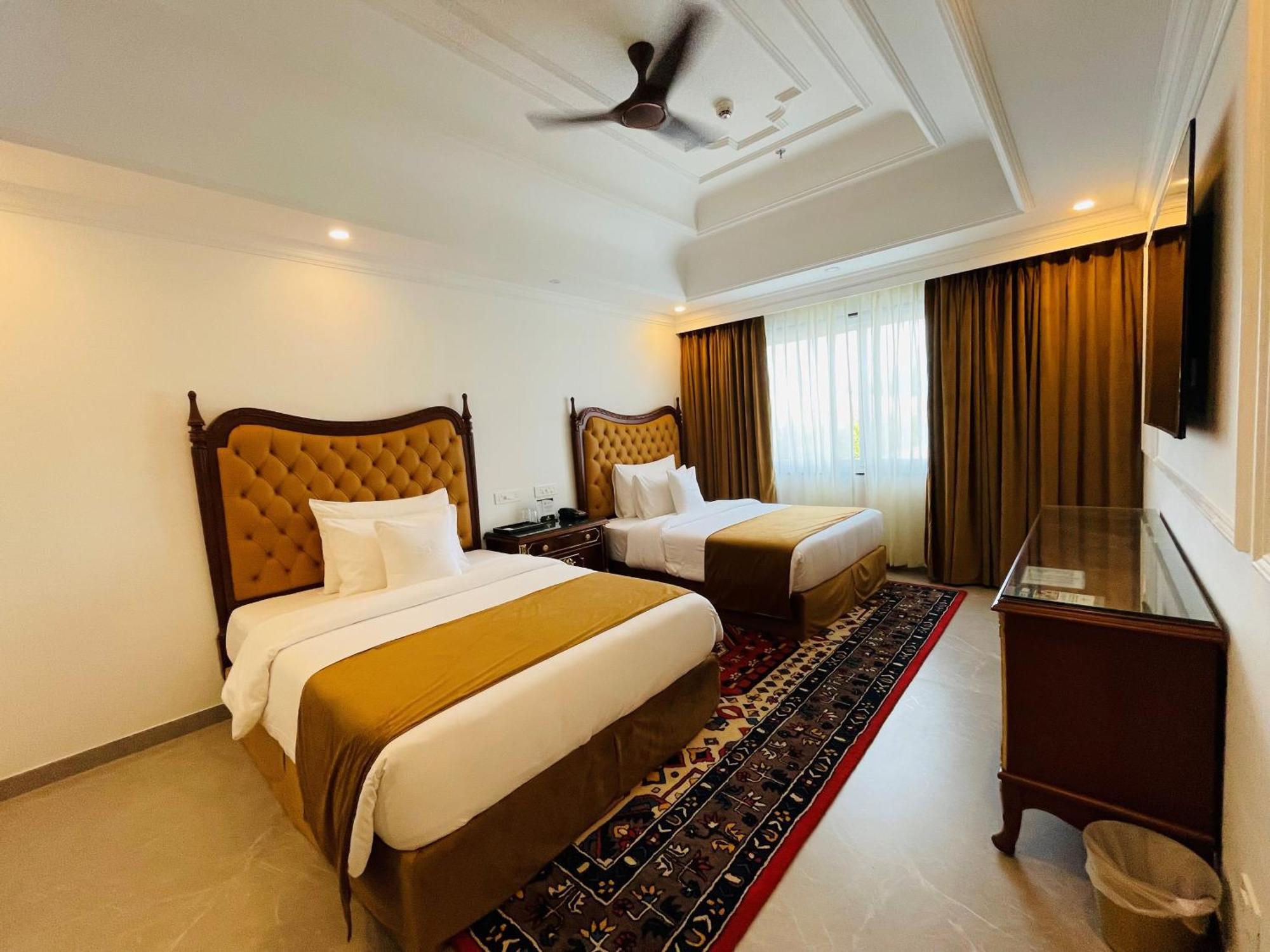 Mayfair Palm Beach Resort โกปาลปุระ ภายนอก รูปภาพ